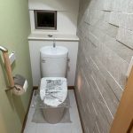 熊谷市  トイレ交換工事   クロス張り替え工事